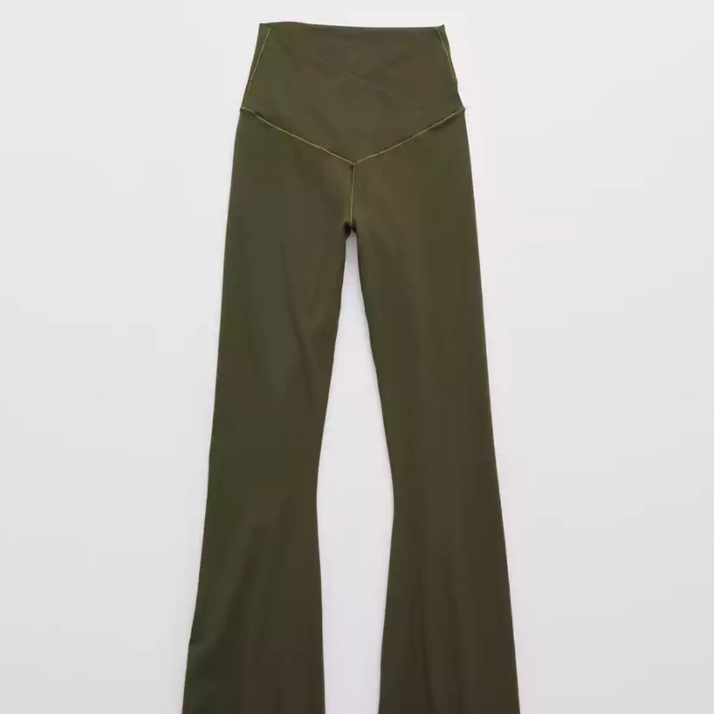 EXTRA 15% OFF 
OFFLINE By Aerie Real Me High Waisted Crossover Flare Legging